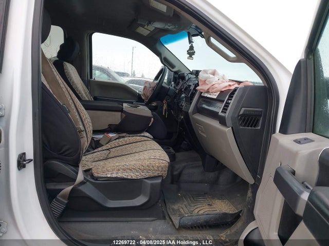 Ford 2019 2019 1FT8W3B60KEE46949 Image 5