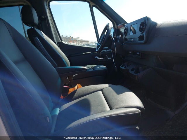 W1W4NBVY0RP718430 Mercedes-Benz om654