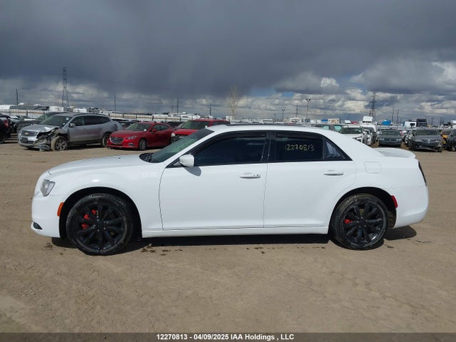 2C3CCARG2HH567185 Chrysler 2017