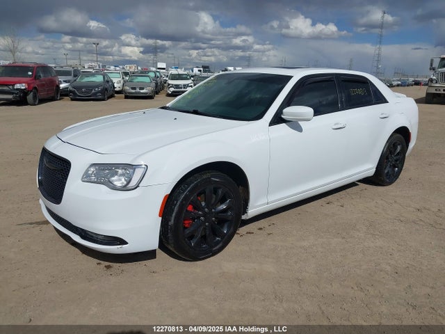 2C3CCARG2HH567185 Chrysler 2017