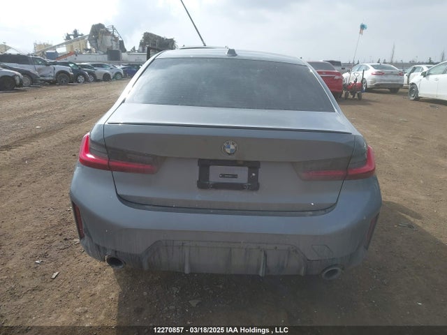 3MW89FF05R8E03121 BMW 330I