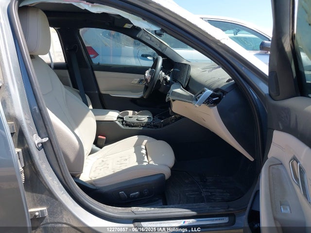3MW89FF05R8E03121 BMW 330I