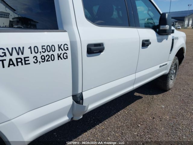 1FT8W3BT5NEE46584 Ford F-350