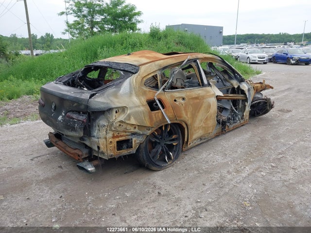5UX43DT09R9V58464 BMW X4 M40i