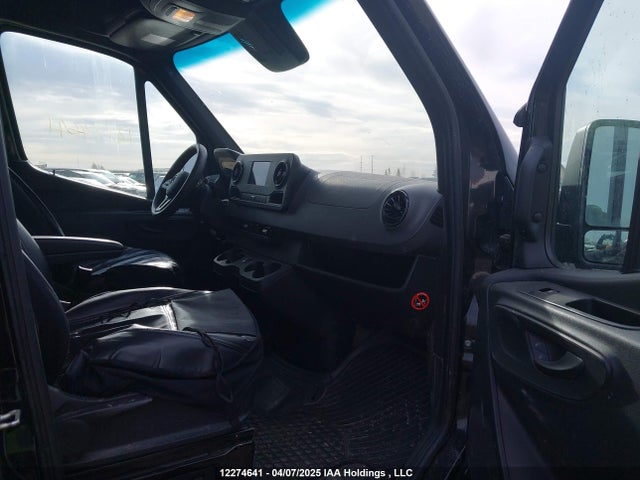 W1Y4ECVY6NP486715 Mercedes-Benz om642