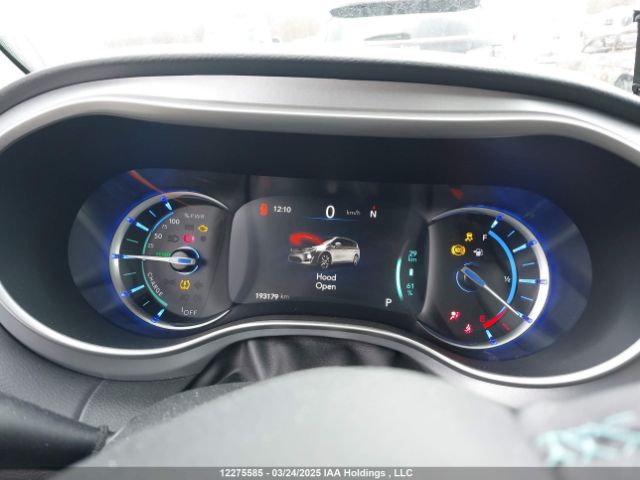 2C4RC1L74JR365608 Chrysler Pacifica