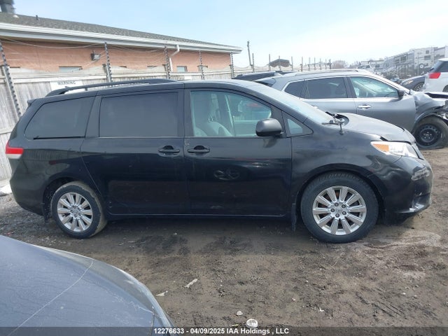 Продажа на аукционе авто 2014 Toyota Sienna, vin: 5TDJK3DC7ES072578, номер лота: 12276633