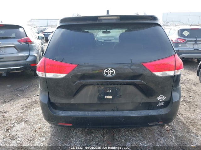 Продажа на аукционе авто 2014 Toyota Sienna, vin: 5TDJK3DC7ES072578, номер лота: 12276633
