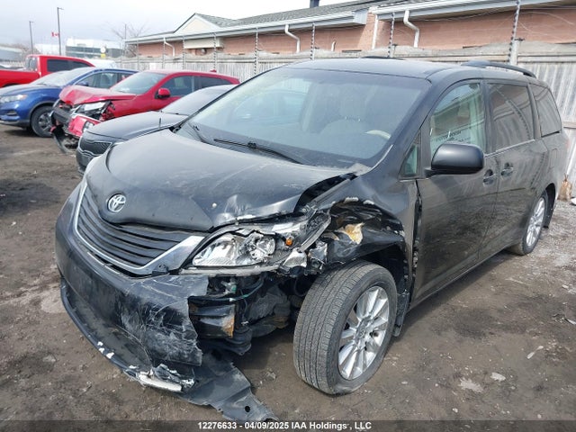 Продажа на аукционе авто 2014 Toyota Sienna, vin: 5TDJK3DC7ES072578, номер лота: 12276633