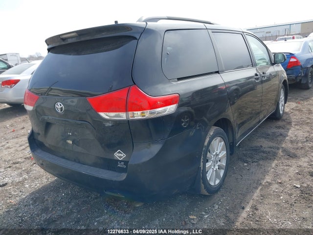 Продажа на аукционе авто 2014 Toyota Sienna, vin: 5TDJK3DC7ES072578, номер лота: 12276633