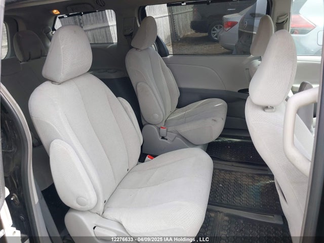 Продажа на аукционе авто 2014 Toyota Sienna, vin: 5TDJK3DC7ES072578, номер лота: 12276633