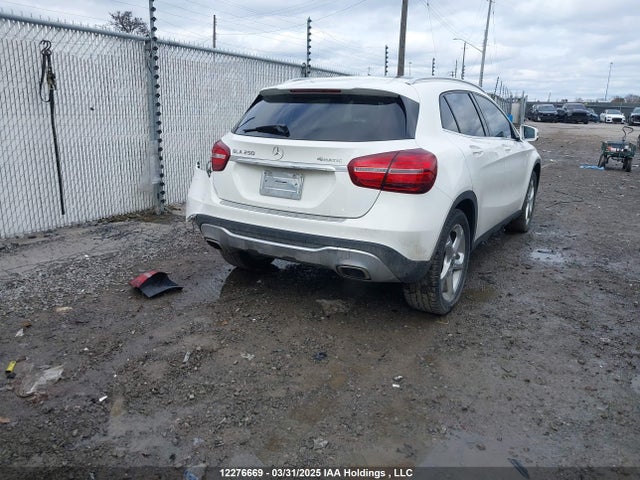 WDCTG4GB4KJ536321 Mercedes-Benz Gla 250 4matic