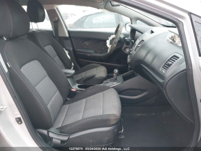 KNAFX4A60G5525151 KIA FORTE LX