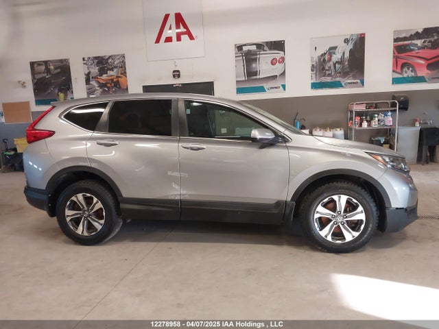 2HKRW2H22JH139090 Honda CR-V LX