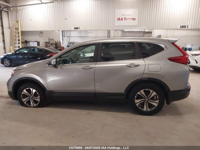 2HKRW2H22JH139090 Honda CR-V LX