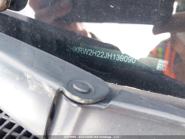 2HKRW2H22JH139090 Honda CR-V LX