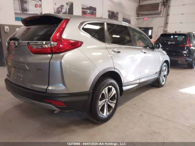 2HKRW2H22JH139090 Honda CR-V LX