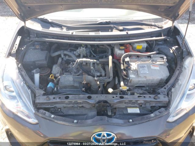 JTDKDTB34F1587392 Toyota PRIUS C