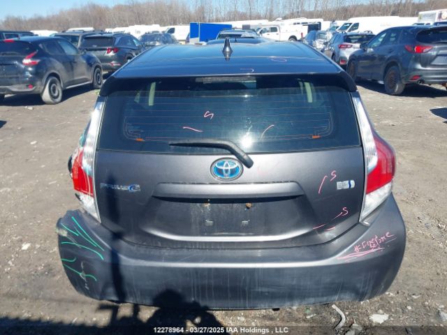 JTDKDTB34F1587392 Toyota PRIUS C