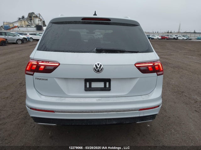 3VV4B7AX0KM055338 Volkswagen Tiguan