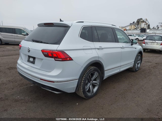 3VV4B7AX0KM055338 Volkswagen Tiguan
