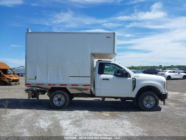 Ford 2023 2023 1FTBF2BAXPEC59343 Image 13