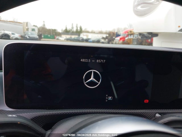 W1K3G5BB0LJ232493 Mercedes-Benz m260