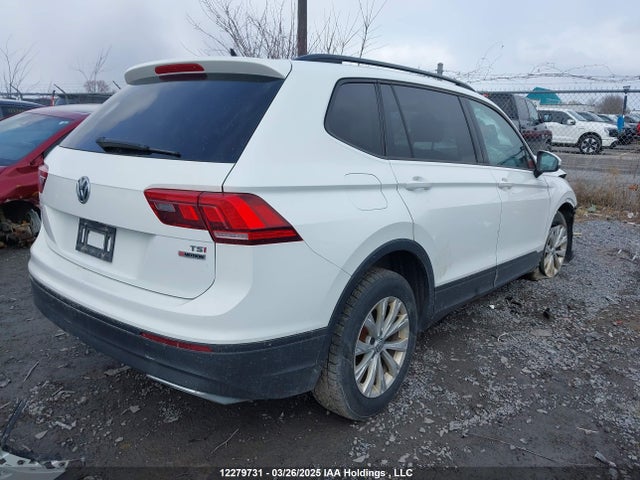 3VV0B7AX5JM006973 Volkswagen Tiguan