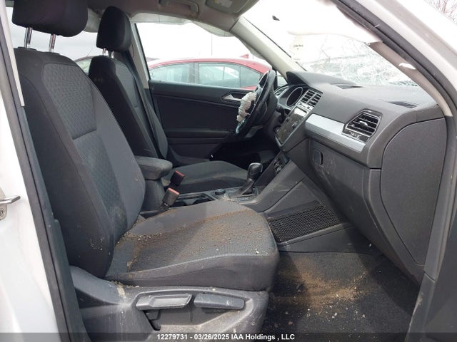 3VV0B7AX5JM006973 Volkswagen Tiguan