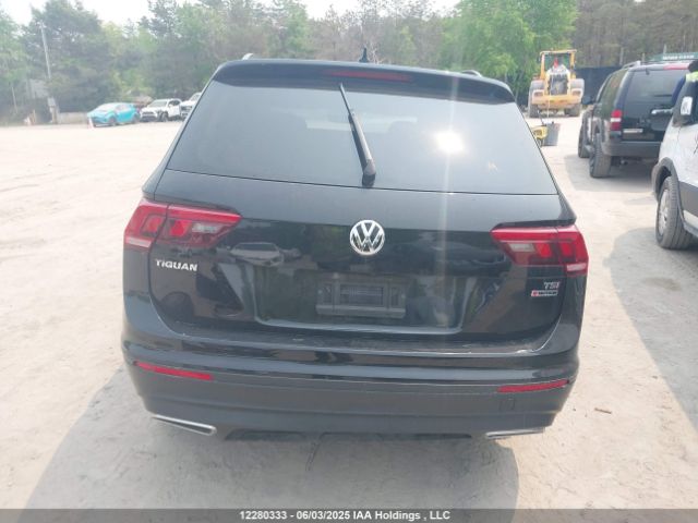 3VV2B7AX9JM116319 Volkswagen Tiguan