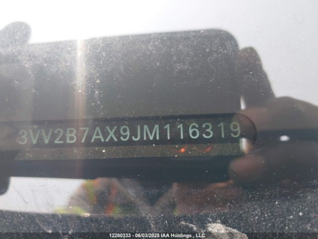 3VV2B7AX9JM116319 Volkswagen Tiguan