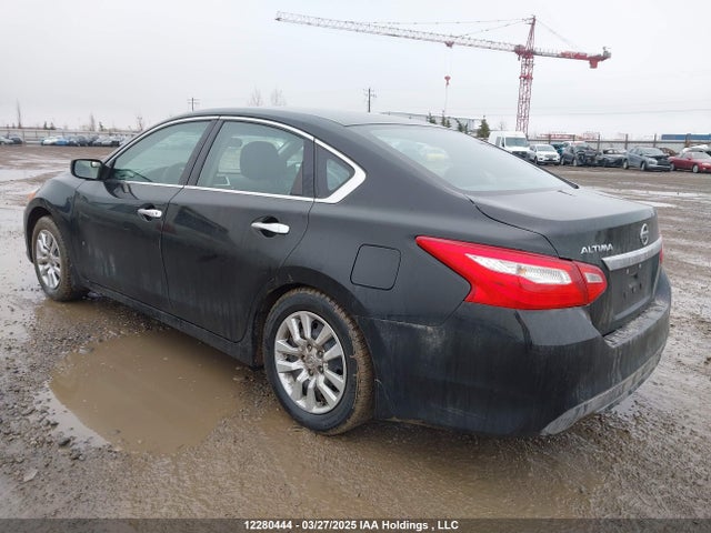 1N4AL3AP5GN338778 Nissan 2016