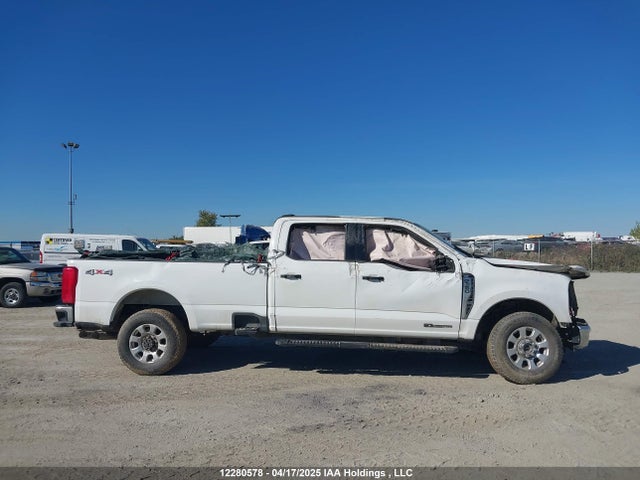 Ford F350 Super Duty 2023 1FT8W3BT4PEC63390 Image 12