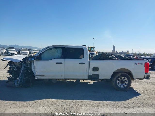 Ford F350 Super Duty 2023 1FT8W3BT4PEC63390 Image 13