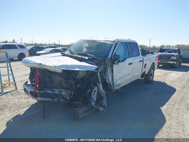 Ford F350 Super Duty 2023 1FT8W3BT4PEC63390 Image 2