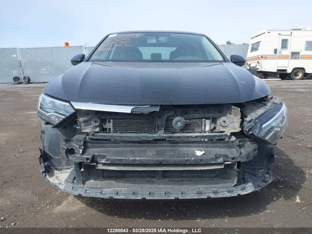 3VWC57BU9MM075318 Volkswagen tsi
