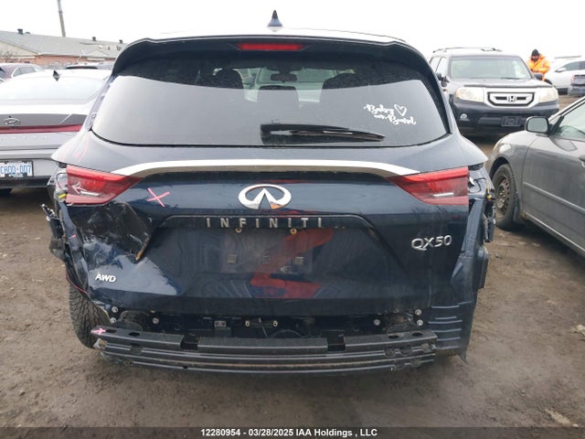 Infiniti 2020 2020 3PCAJ5M36LF105859 Image 17