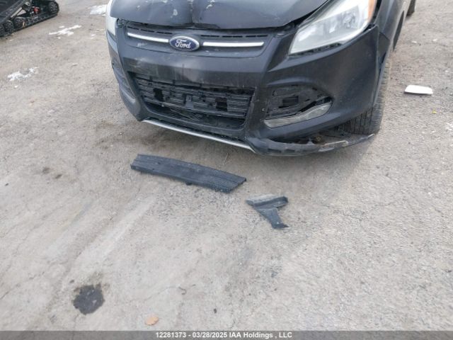 1FMCU9GX1GUC02904 Ford ESCAPE SE