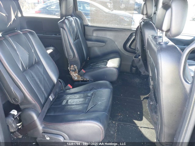 2C4RDGEGXJR313428 Dodge Grand Caravan