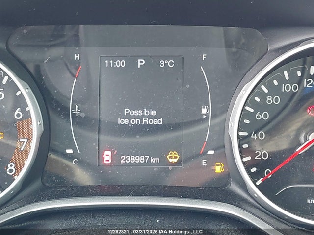 3C4NJDBB8JT145865 Jeep Compass