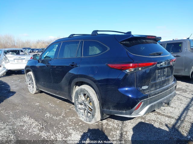 5TDLZRBH0NS252295 Toyota Highlander