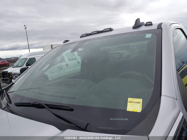 1GT39LE71NF293681 GMC l8t