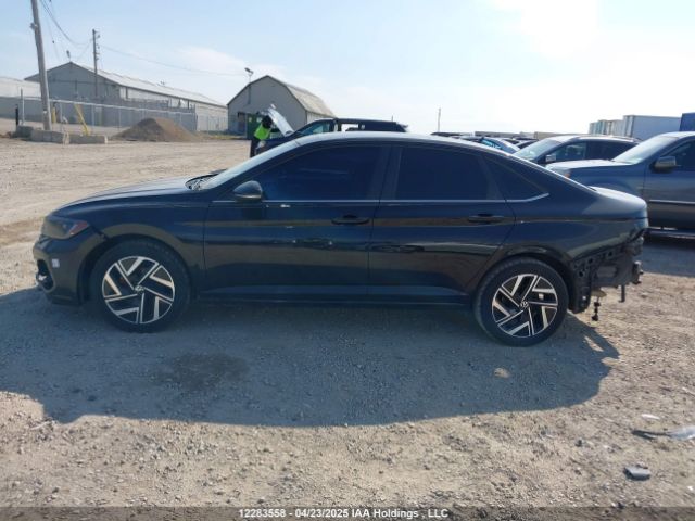 3VWGM7BU1PM057047 Volkswagen Jetta Highline