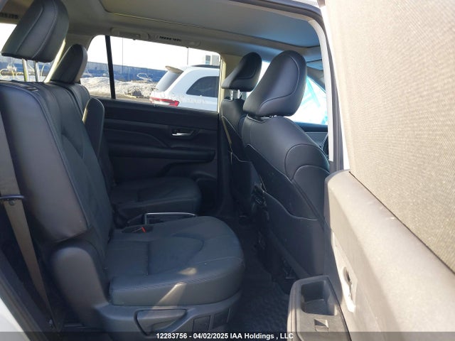 Toyota t24a-fts 2024 5TDAAAB51RS012815 Image 8