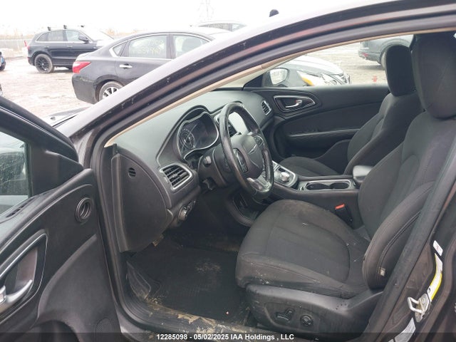 1C3CCCAB6FN733739 Chrysler 200