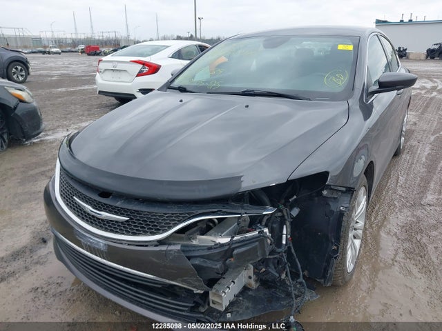 1C3CCCAB6FN733739 Chrysler 200