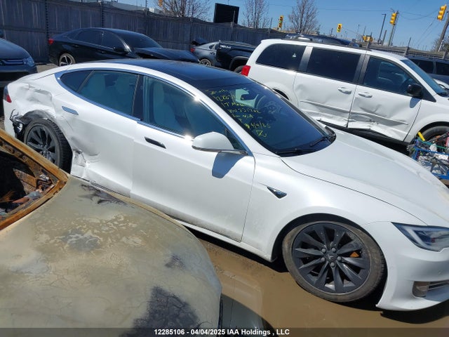 5YJSA1E28HF231702 Tesla MODEL S