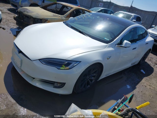 5YJSA1E28HF231702 Tesla MODEL S