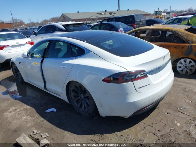 5YJSA1E28HF231702 Tesla MODEL S