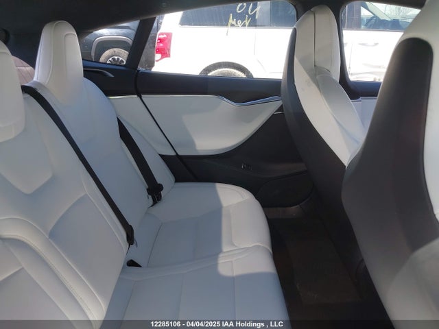 5YJSA1E28HF231702 Tesla MODEL S